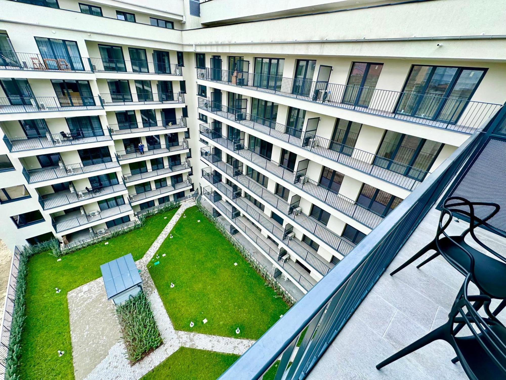 River Passage Budapest Garage/Ac/Balcony Eksteriør billede